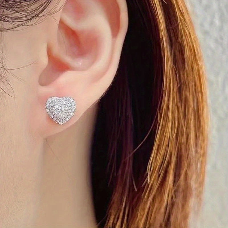 Heart Design Earring With Sparkling zirconia Stud Earring Elegant and cute Silver plated
