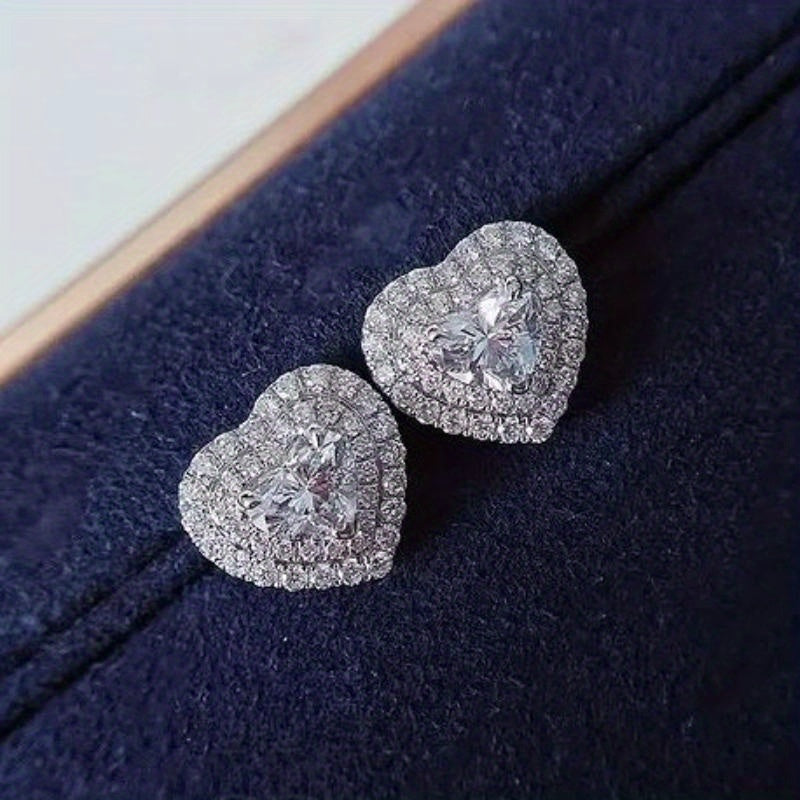 Heart Design Earring With Sparkling zirconia Stud Earring Elegant and cute Silver plated